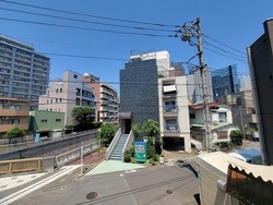 シャルマンコーポ中野坂上 建物画像1