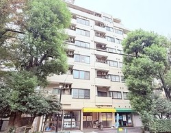 パレ・ドール方南町 建物画像1