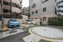 クリオ三鷹弐番館 建物画像1