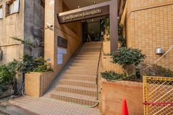 ライオンズマンション高円寺北 建物画像1