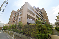ライオンズ東京根岸レジデンス 建物画像1