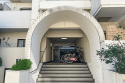 中銀堀ノ内マンシオン 建物画像1