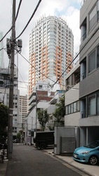 青山パークタワー 建物画像1