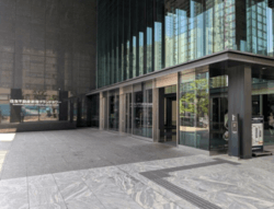 ラ・トゥール新宿グランド 建物画像1