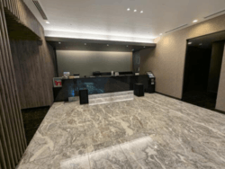 ラ・トゥール新宿グランド 建物画像1