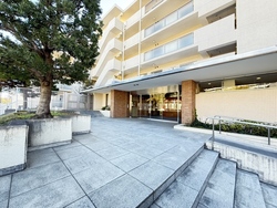 パークコリーナ上大岡ブルックコート 建物画像1