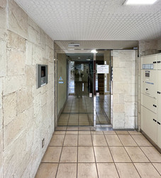 ゼクスビューネ中野本町 建物画像1