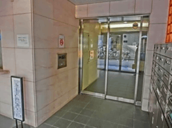 メトロハイツ西落合 建物画像1