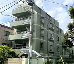 ミリオンコート烏山 建物画像1