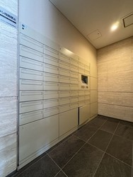 グローリオコンフォート文京本駒込 建物画像1