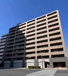 クリオ横浜伍番館 建物画像1