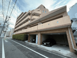 スターロワイヤル三軒茶屋 建物画像1