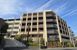 グレンドール新宿牛込柳町 建物画像1