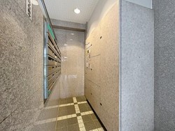 ルイシャトレ大倉山 建物画像1