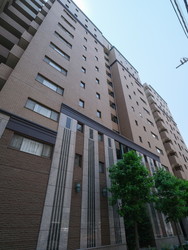 クイーンズパレス東京中央 建物画像1