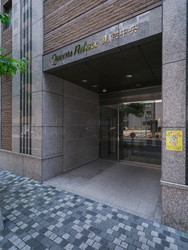 クイーンズパレス東京中央 建物画像1