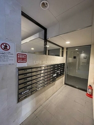 ラグジュアリーアパートメント西新宿 建物画像1