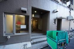 新宿ローヤルコーポ 建物画像1