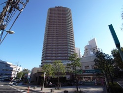 ローレルコート新宿タワー 建物画像1