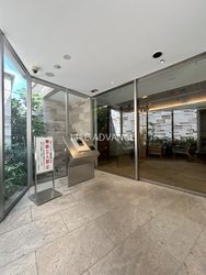 ライオンズ早稲田ミレス 建物画像1