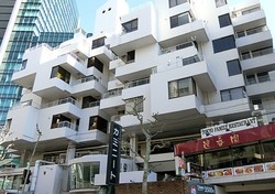 常磐松ロイヤルハイツ 建物画像1