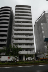 コンシェリア西新宿 建物画像1