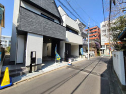 杉並区上高井戸１丁目　新築一戸建て　B号棟　8,180万円　　 建物画像1