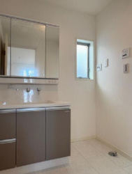 中野区若宮２丁目　新築一戸建て　5,480 万円　 建物画像1