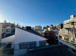 文京区本駒込４丁目　中古一戸建て　12,480万円 建物画像1