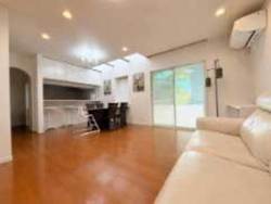 世田谷区上用賀　中古一戸建て　18,200万円　　 建物画像1