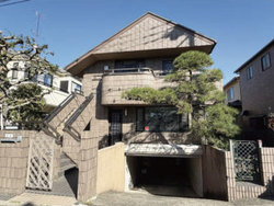 世田谷区成城９丁目　中古一戸建て 建物画像1
