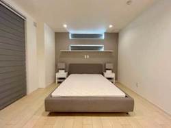 目黒区上目黒５丁目　中古一戸建て　52,800万円　　 建物画像1